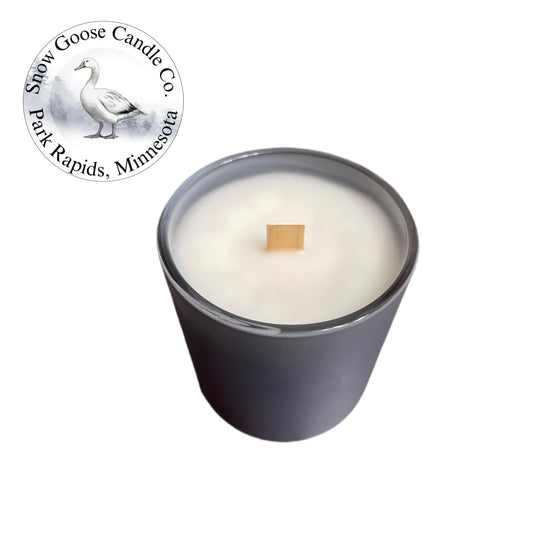 8 oz Snow Goose Candle: Smolder